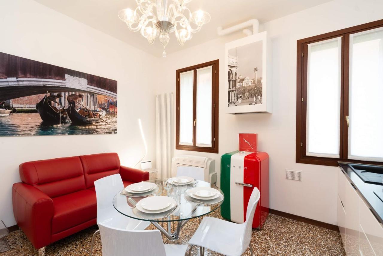 Just Urban Stays - Castello 5067 Boutique Apartment Венеція Екстер'єр фото